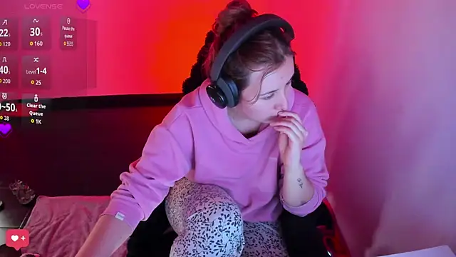 bonnie moon  online show from 03-31-26, 08:55