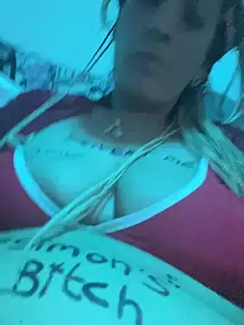 Haleytightlips1986 online show from 04-18-26, 08:20