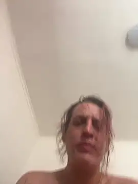 Haleytightlips1986 online show from 04-09-26, 07:58