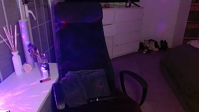 Snapshot of JuicyJanexo chatting on 02-24-26, 05:52 JuicyJanexo online show from 02-24-26, 05:52