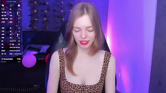 Snapshot of Tina_Tayllor chatting on 03-03-25, 06:56 Tina Tayllor online show from 03-03-25, 06:56
