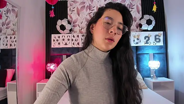 Susa1userma  online show from 06-17-26, 12:26