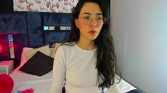 Susa1userma  online show from 06-16-26, 11:43