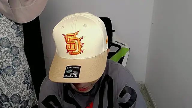 Snapshot of bby_santi chatting on 03-19-25, 05:50 bby santi online show from 03-19-25, 05:50