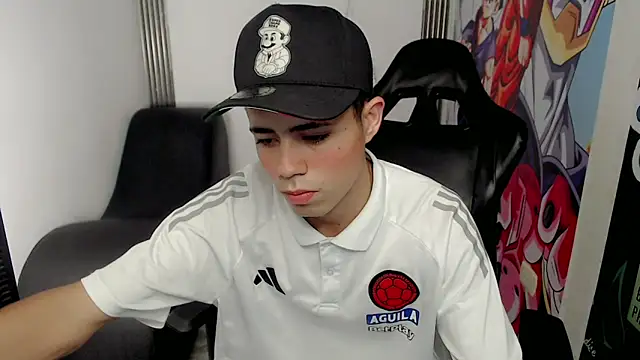 Snapshot of bby_santi chatting on 02-14-25, 07:44 bby santi online show from 02-14-25, 07:44