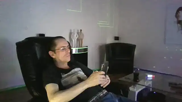 Snapshot of Minm666 chatting on 03-02-25, 10:13 Minm666 online show from 03-02-25, 10:13