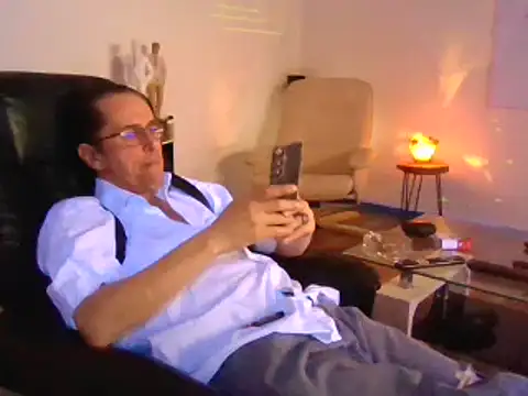 Snapshot of Minm666 chatting on 03-03-25, 10:31 Minm666 online show from 03-03-25, 10:31