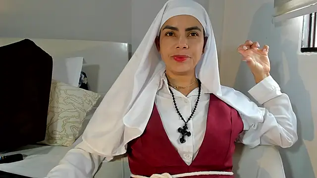 Snapshot of ClaraMariaMon chatting on 06-04-26, 04:44 ClaraMariaMon online show from 06-04-26, 04:44