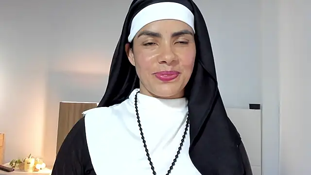 Snapshot of ClaraMariaMon chatting on 05-22-26, 10:30 ClaraMariaMon online show from 05-22-26, 10:30