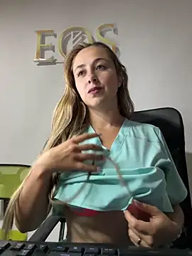 Snapshot of CamilaWishes chatting on 12-15-24, 07:35 CamilaWishes online show from 12-15-24, 07:35