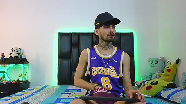 Brutal Sex Fucking online show from 06-12-26, 11:13