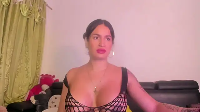 Snapshot of jennifer_ts chatting on 06-21-26, 06:30 jennifer ts online show from 06-21-26, 06:30