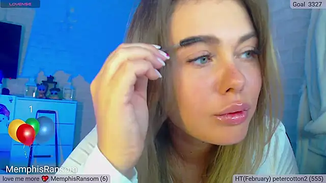 Snapshot of SuchCute chatting on 02-07-25, 02:19 SuchCute online show from 02-07-25, 02:19
