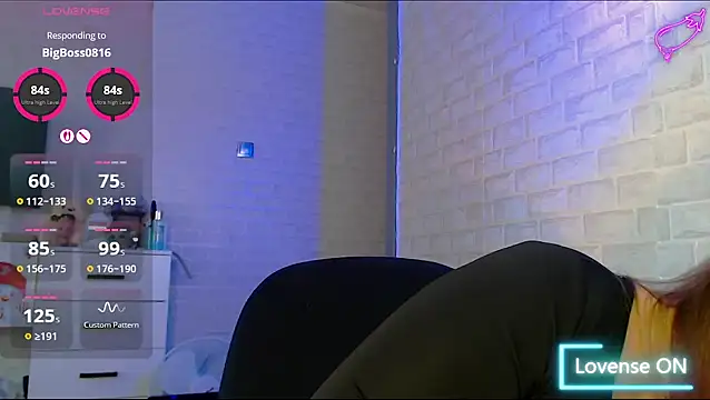 Snapshot of SuchCute chatting on 09-09-25, 02:54 SuchCute online show from 09-09-25, 02:54