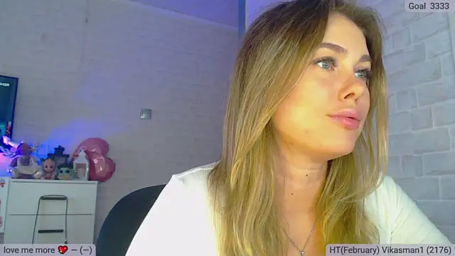 Snapshot of SuchCute chatting on 02-19-25, 02:44 SuchCute online show from 02-19-25, 02:44