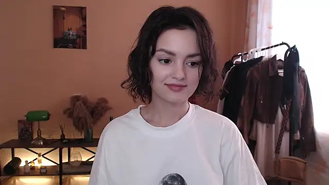 CuteRuby99 online show from 10-12-25, 10:49