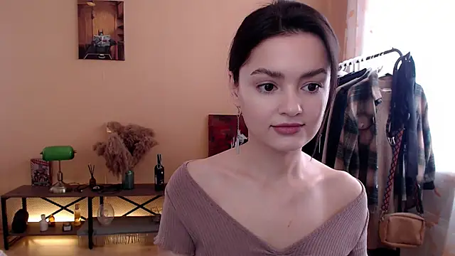 CuteRuby99 online show from 10-01-25, 05:23