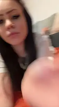 Snapshot of Highschoolpussy chatting on 01-17-25, 10:56 Highschoolpussy online show from 01-17-25, 10:56