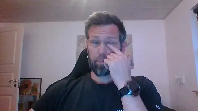 Gotta1 online show from 10-27-25, 04:08