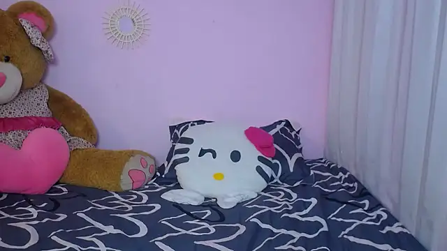 Snapshot of Saloo_uwu chatting on 03-14-25, 06:39 Saloo uwu online show from 03-14-25, 06:39