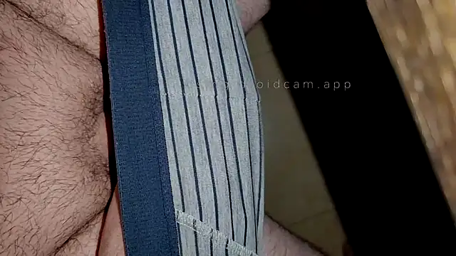 Snapshot of colomerxx666 chatting on 05-17-26, 01:27 colomerxx666 online show from 05-17-26, 01:27