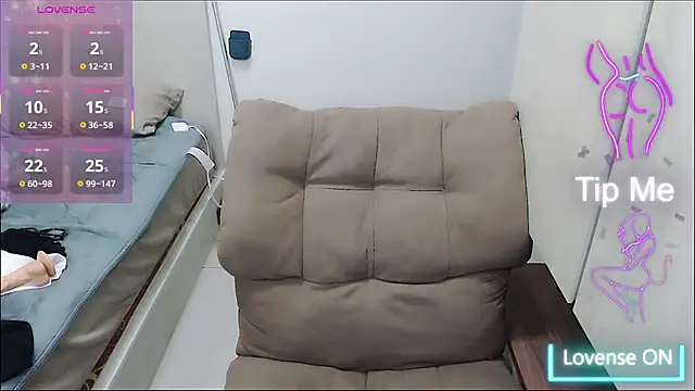 Eimile-Z online show from 11-14-25, 11:36