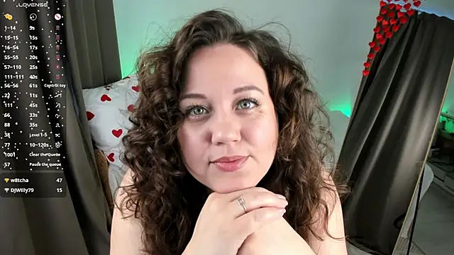 Snapshot of MissBecca chatting on 05-16-26, 04:33 MissBecca online show from 05-16-26, 04:33