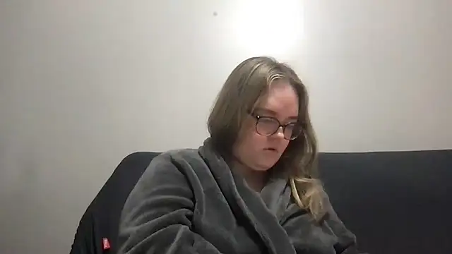 honeyyy24 online show from 03-30-26, 09:44