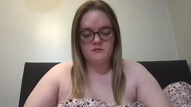 honeyyy24 online show from 01-07-26, 08:47