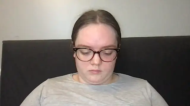 honeyyy24 online show from 11-10-25, 02:22