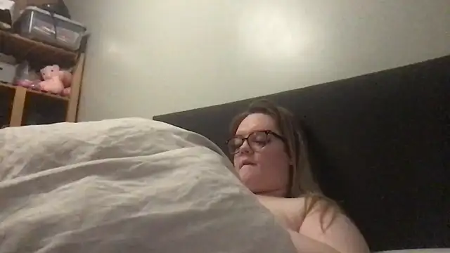 honeyyy24 online show from 09-13-25, 09:59