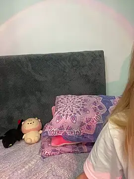 Snapshot of KittieCatty chatting on 10-15-25, 02:54 KittieCatty online show from 10-15-25, 02:54