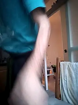 Snapshot of Gigolo4040 chatting on 01-15-25, 07:15 Gigolo4040 online show from 01-15-25, 07:15