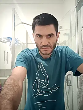 Snapshot of Gigolo4040 chatting on 01-08-25, 01:41 Gigolo4040 online show from 01-08-25, 01:41