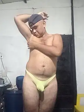 Snapshot of travieso2893 chatting on 05-14-26, 02:41 travieso2893 online show from 05-14-26, 02:41