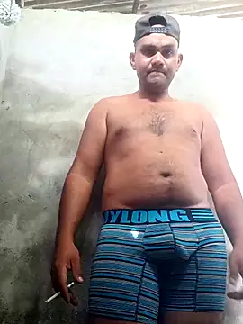 Snapshot of travieso2893 chatting on 05-16-26, 05:45 travieso2893 online show from 05-16-26, 05:45