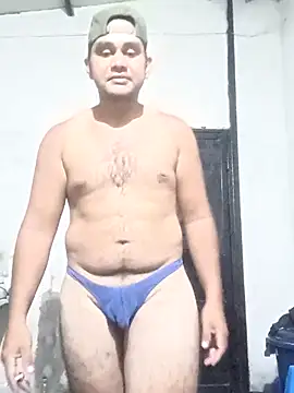 Snapshot of travieso2893 chatting on 05-04-26, 03:32 travieso2893 online show from 05-04-26, 03:32