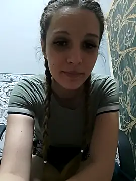 Snapshot of Amira_17 chatting on 02-09-25, 11:25 Amira 17 online show from 02-09-25, 11:25