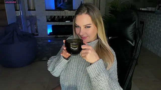 KittiLiza online show from 02-21-25, 10:26