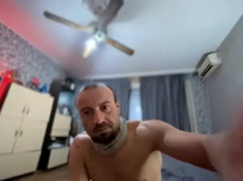 Snapshot of Nikolaiyy chatting on 03-18-26, 11:05 Nikolaiyy online show from 03-18-26, 11:05