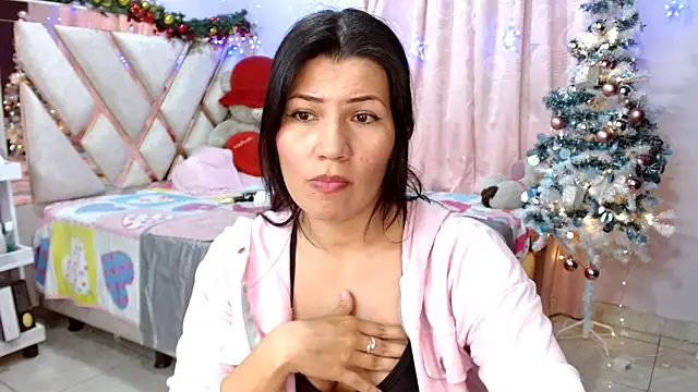 Snapshot of nahomi_star_model chatting on 12-13-24, 03:49 nahomi star model online show from 12-13-24, 03:49