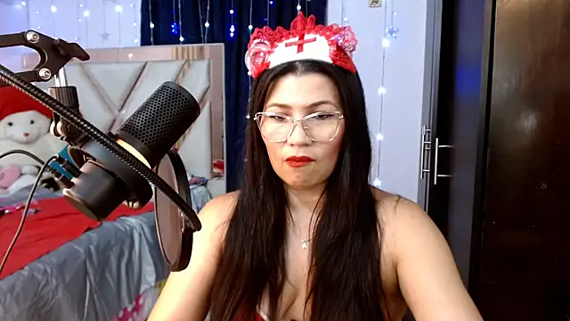 nahomi star model online show from 02-25-26, 03:40