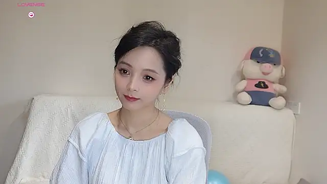 judy522 online show from 10-15-25, 04:33