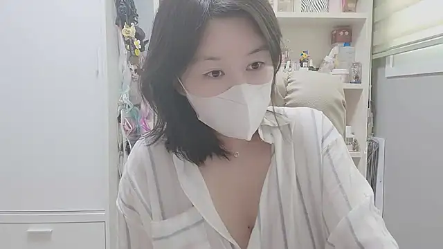 HaNa Kim online show from 04-21-26, 05:47