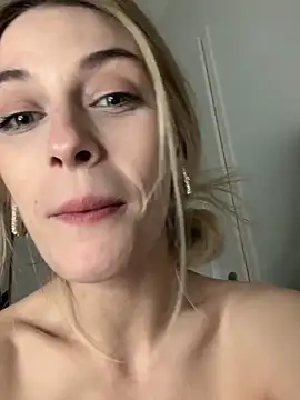 Lolitaxlola online show from 03-19-26, 12:10