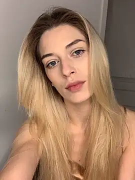 Lolitaxlola online show from 11-10-25, 04:12