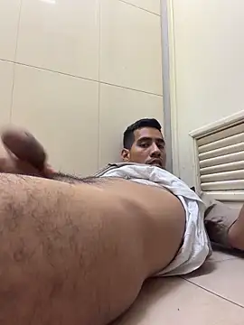 EnriquePersian197 online show from 05-16-26, 06:12