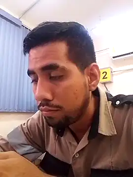 Snapshot of EnriquePersian197 chatting on 02-24-25, 02:26 EnriquePersian197 online show from 02-24-25, 02:26