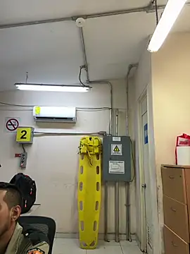 Snapshot of EnriquePersian197 chatting on 10-15-25, 01:15 EnriquePersian197 online show from 10-15-25, 01:15