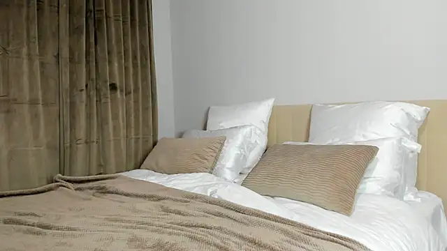 kirraa  online show from 11-14-25, 10:02